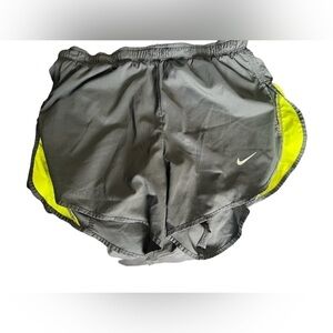 Nike women’s XS Work out shorts